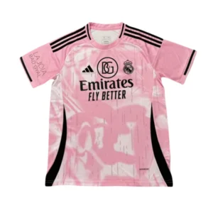 Real Madrid x Bad Gyal camiseta